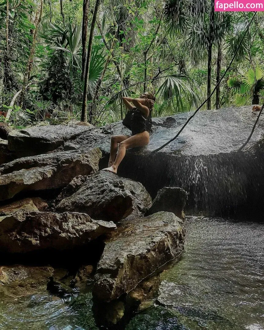 Leah Postol Onlyfans Photo Gallery 