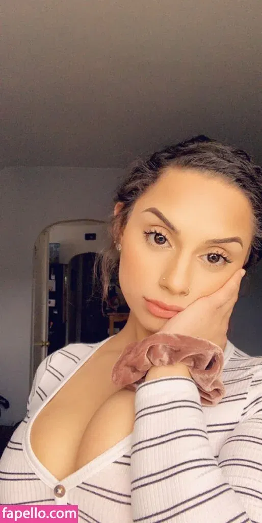 Desire Negro Onlyfans Photo Gallery 