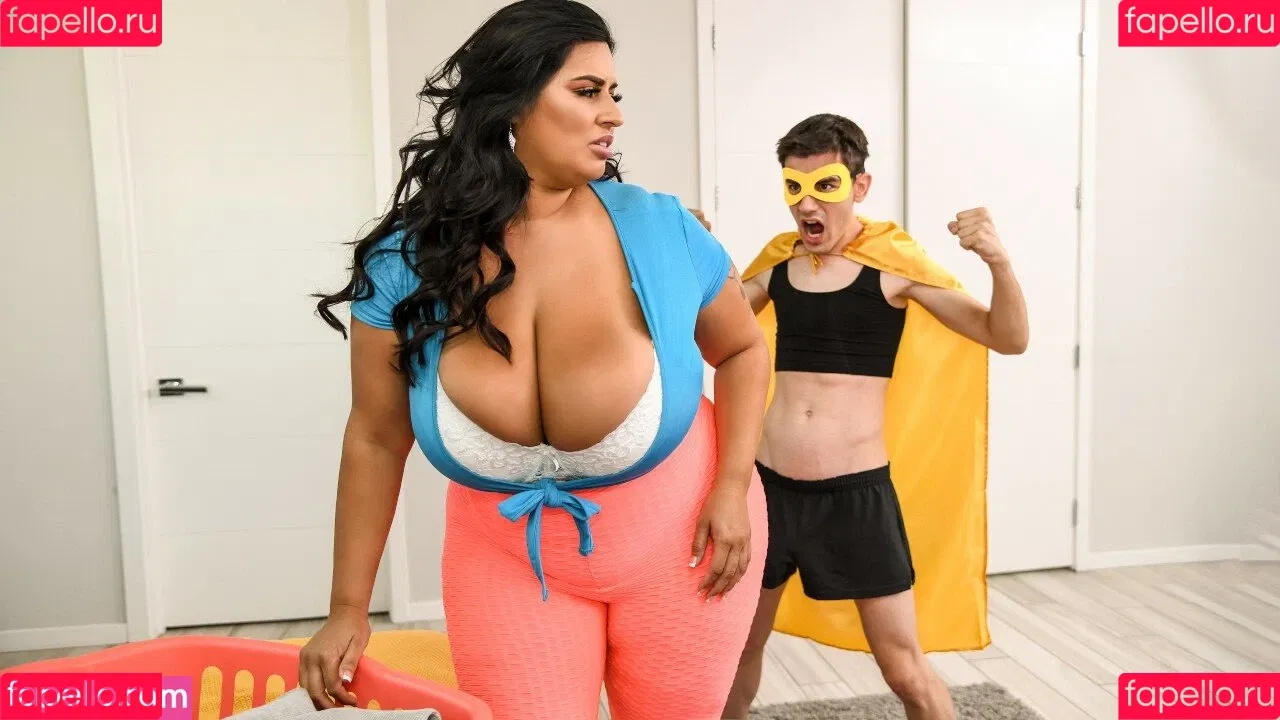 Sofia Rose Onlyfans Photo Gallery 