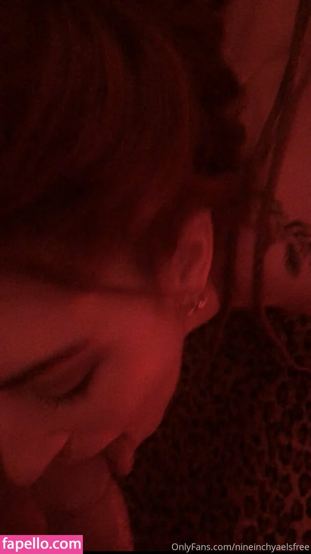 nineinchyaelsfree Onlyfans Photo Gallery 