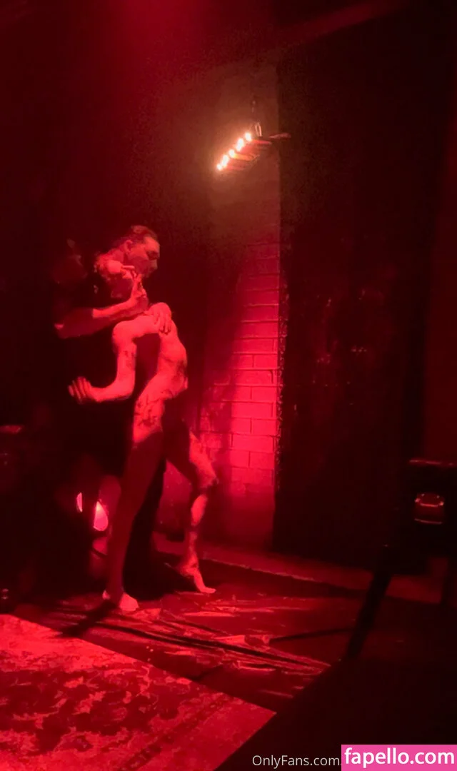 nineinchyaelsfree Onlyfans Photo Gallery 