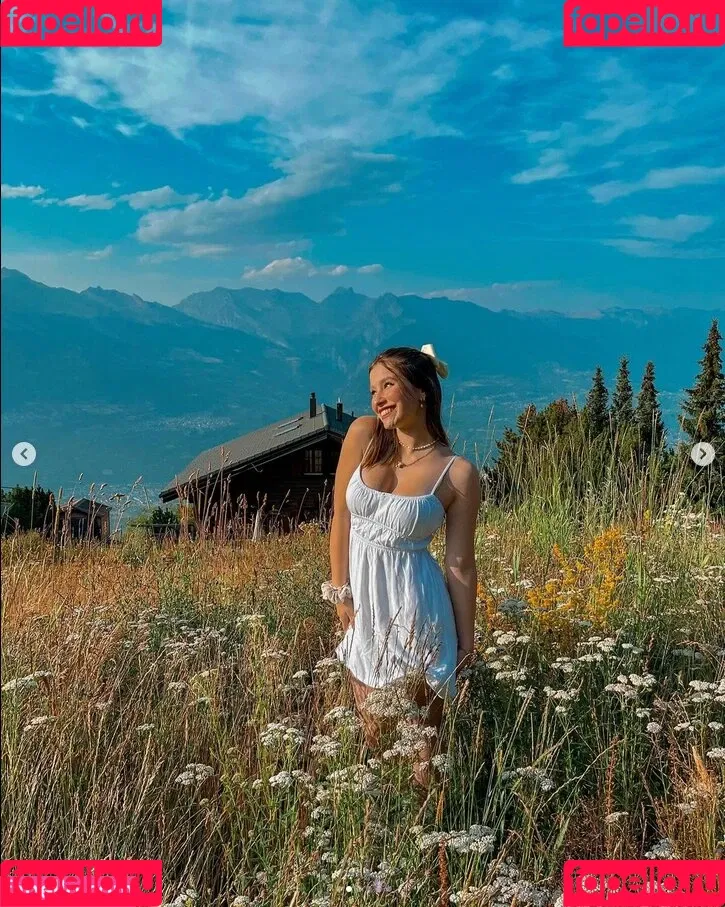 Lina Valeska Onlyfans Photo Gallery 
