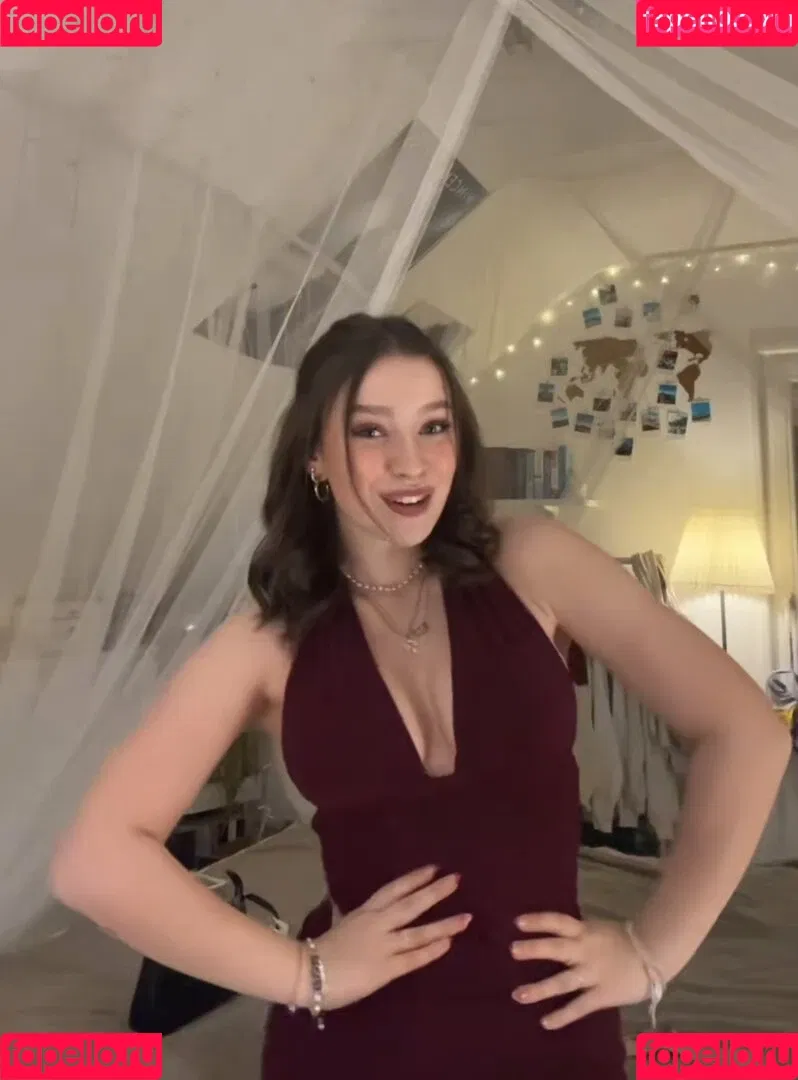 Lina Valeska Onlyfans Photo Gallery 