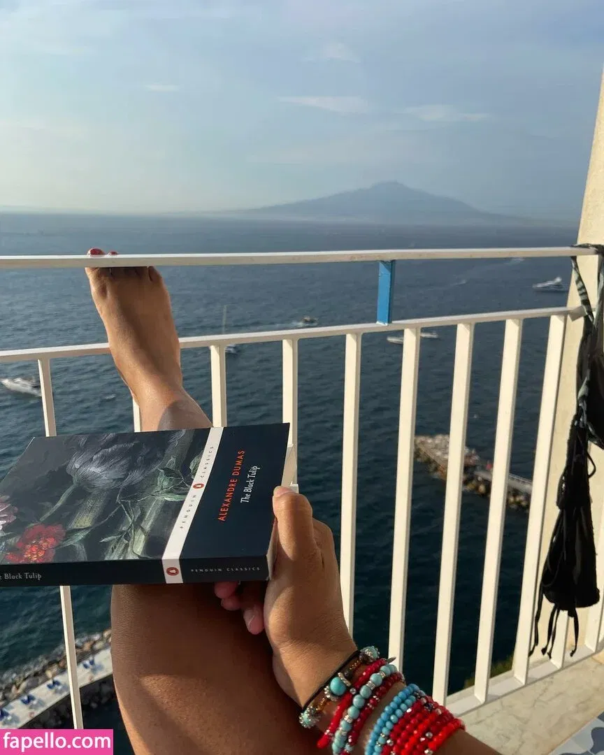 Nisha Katona Onlyfans Photo Gallery 