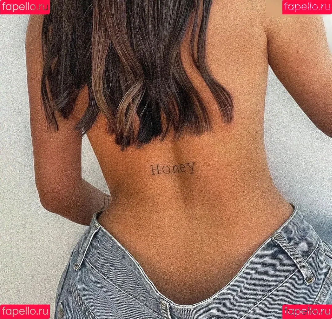 Laura Mania Onlyfans Photo Gallery 
