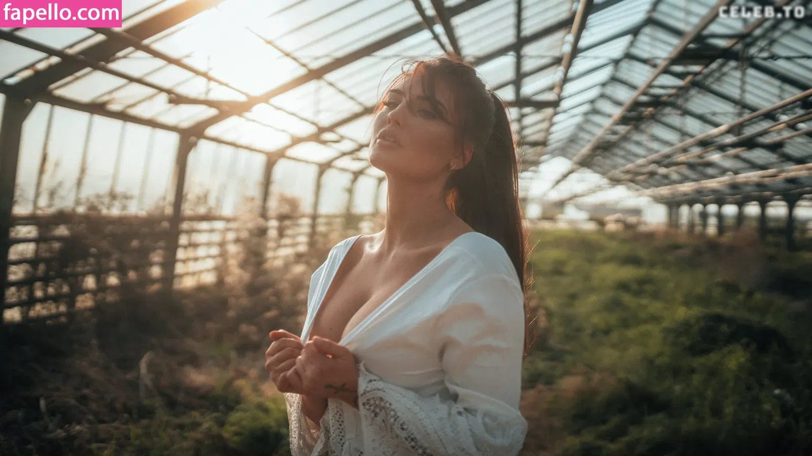 Laura Mania Onlyfans Photo Gallery 