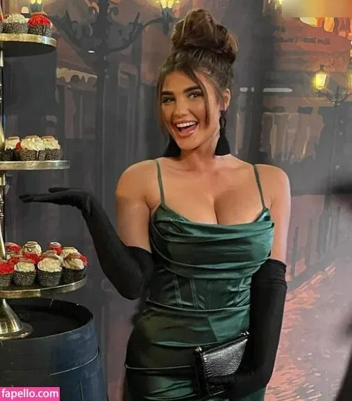 Laura Mania Onlyfans Photo Gallery 