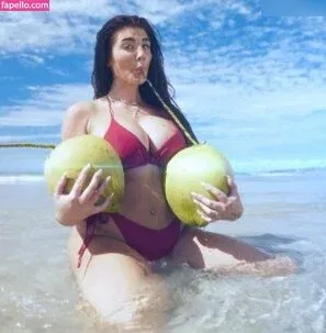 Laura Mania Onlyfans Photo Gallery 