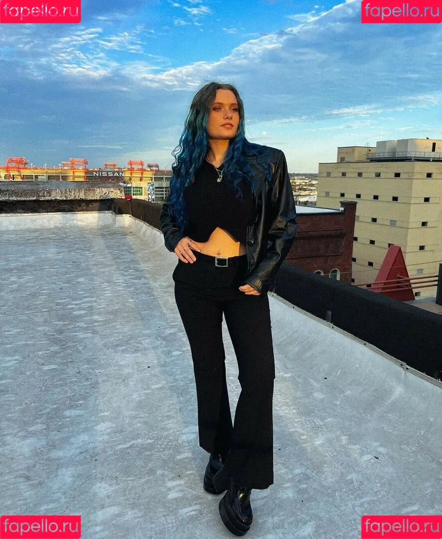 Annalise Mahanes Onlyfans Photo Gallery 
