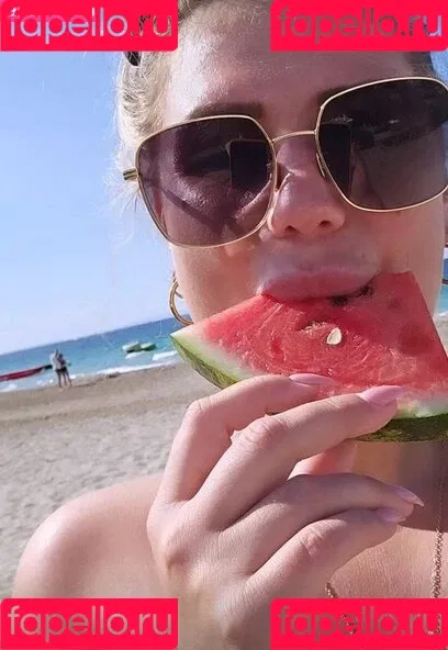 Beach Onlyfans Photo Gallery 