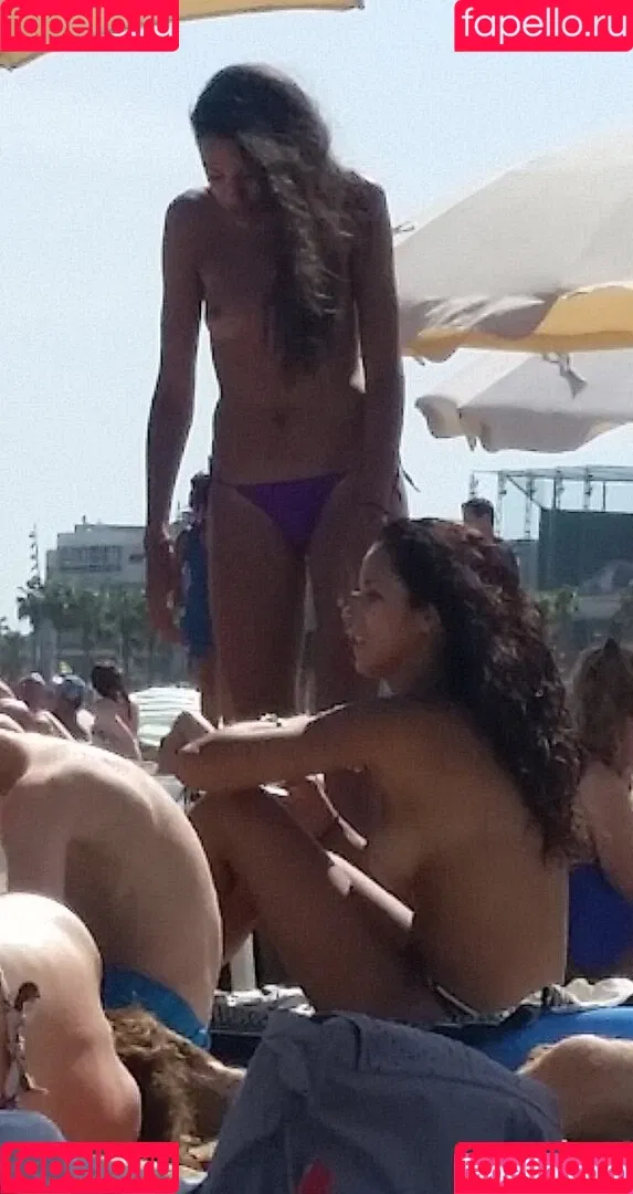 Beach Onlyfans Photo Gallery 