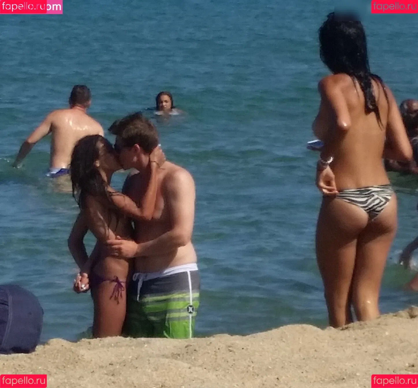 Beach Onlyfans Photo Gallery 