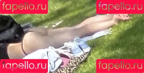 Beach Onlyfans Photo Gallery 