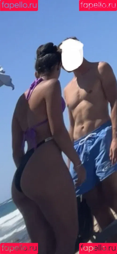 Beach Onlyfans Photo Gallery 