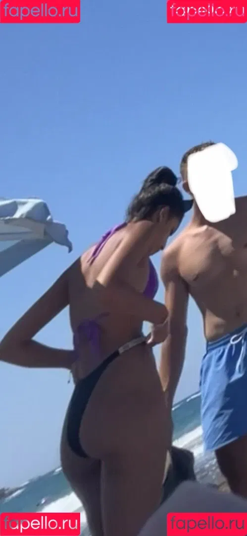 Beach Onlyfans Photo Gallery 