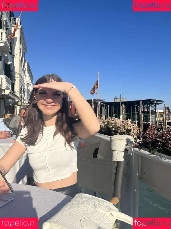 Paisley Duggan Onlyfans Photo Gallery 