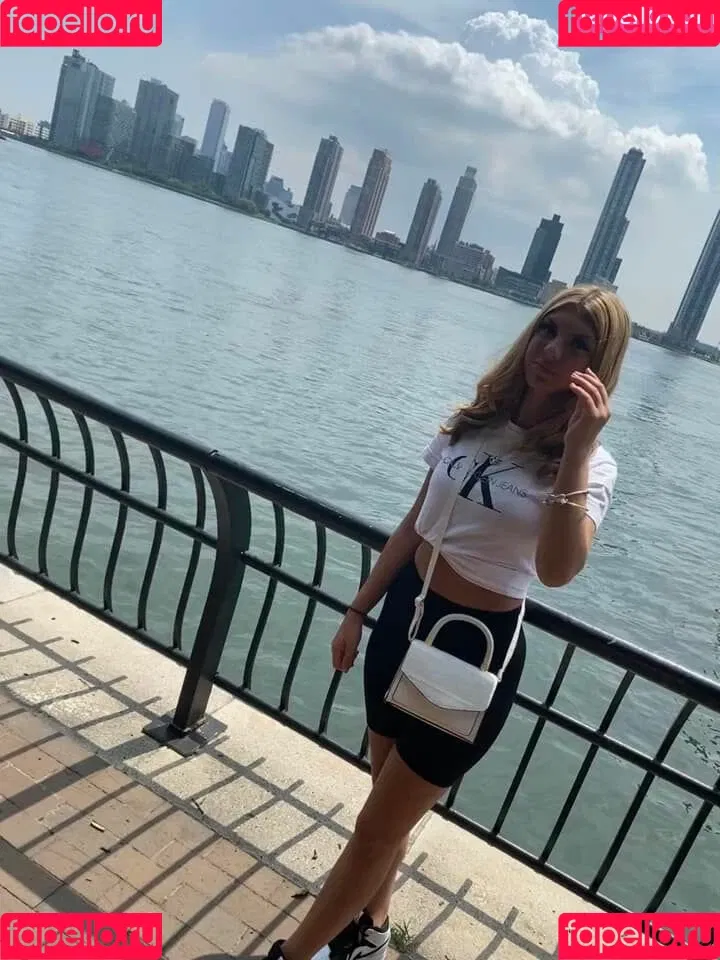 Paisley Duggan Onlyfans Photo Gallery 