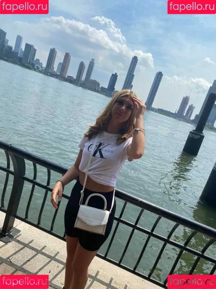 Paisley Duggan Onlyfans Photo Gallery 