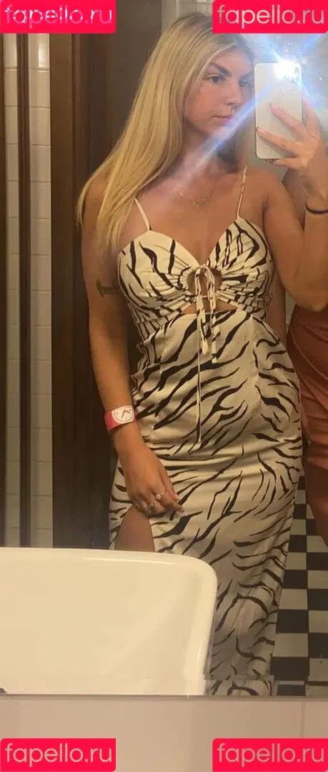 Paisley Duggan Onlyfans Photo Gallery 