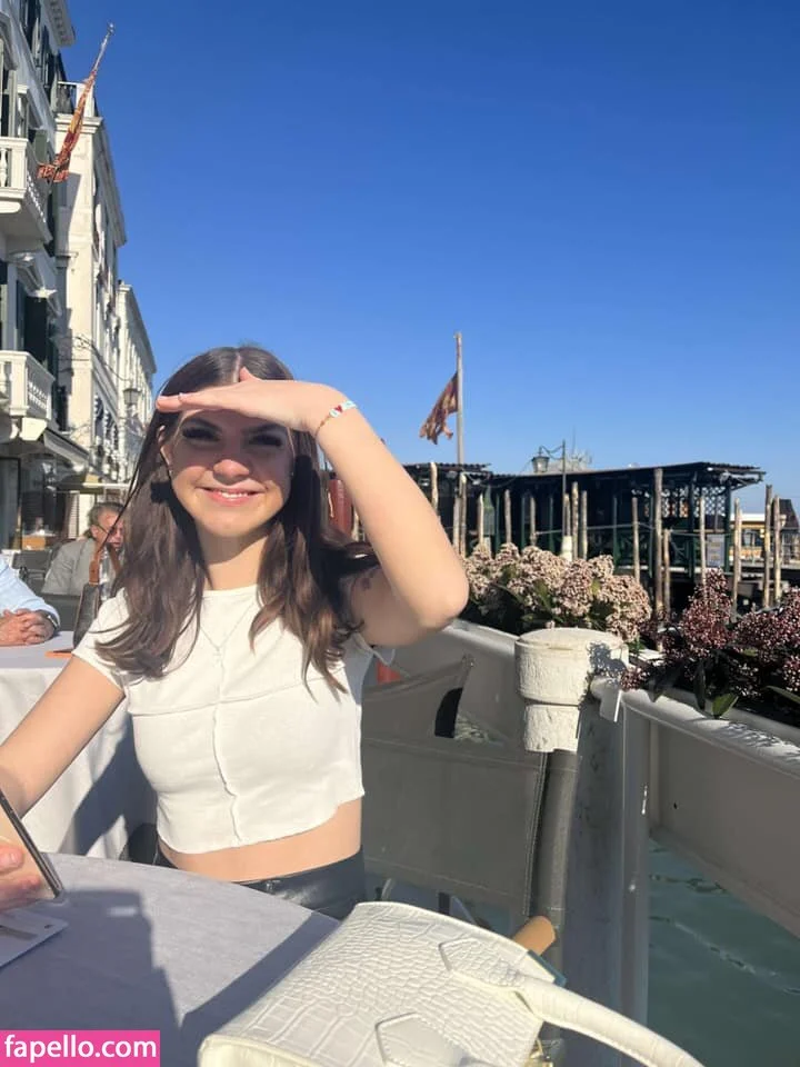 Paisley Duggan Onlyfans Photo Gallery 