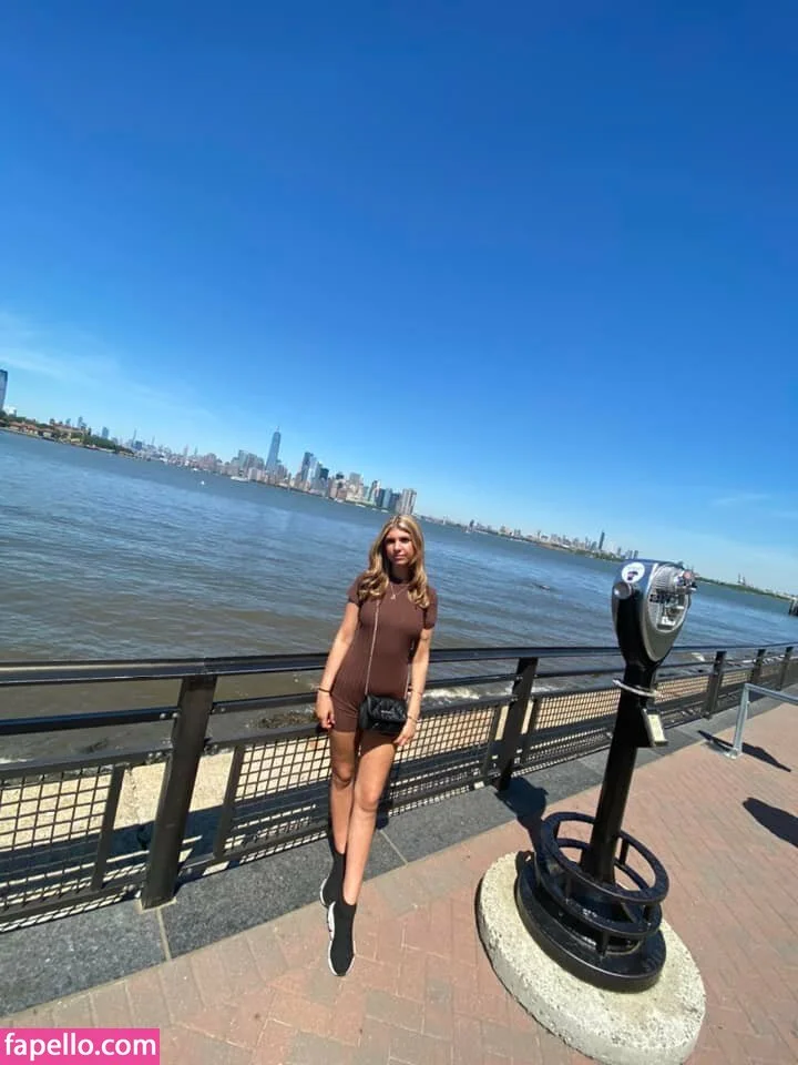 Paisley Duggan Onlyfans Photo Gallery 