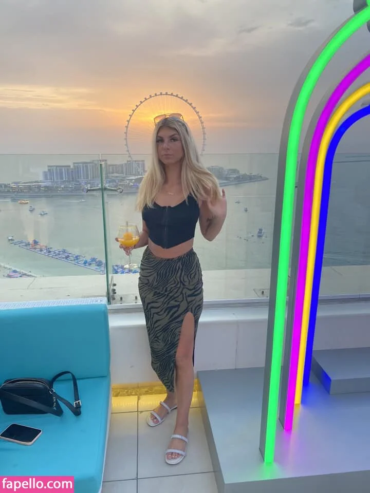 Paisley Duggan Onlyfans Photo Gallery 