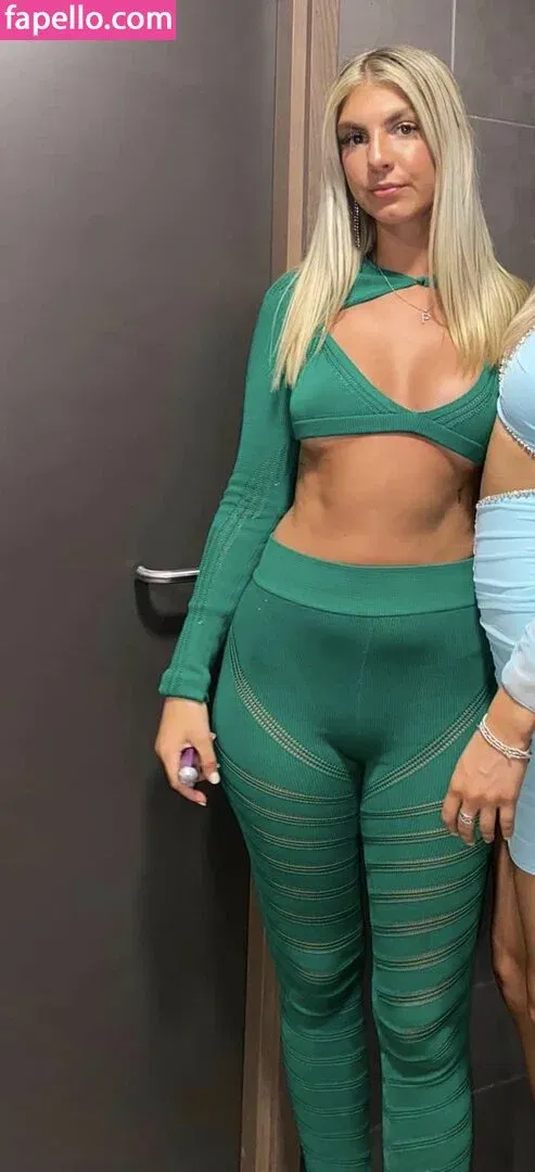 Paisley Duggan Onlyfans Photo Gallery 