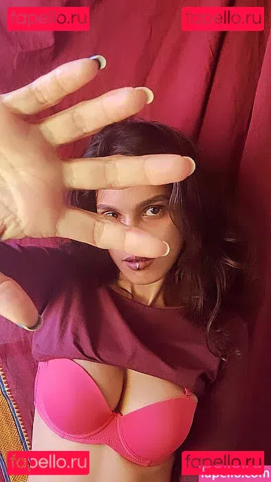 Jikki Nair Onlyfans Photo Gallery 