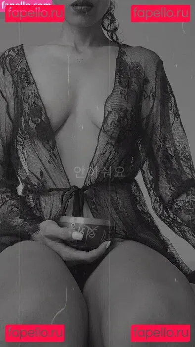 Jikki Nair Onlyfans Photo Gallery 