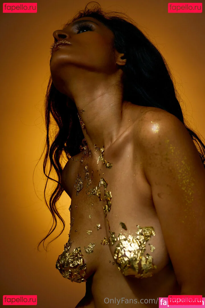 Jikki Nair Onlyfans Photo Gallery 