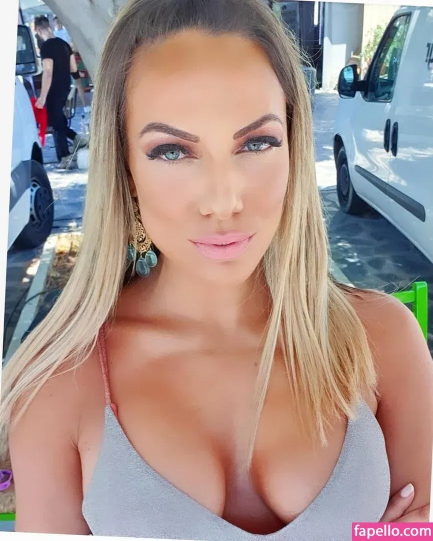Ioanna Maleskou Onlyfans Photo Gallery 