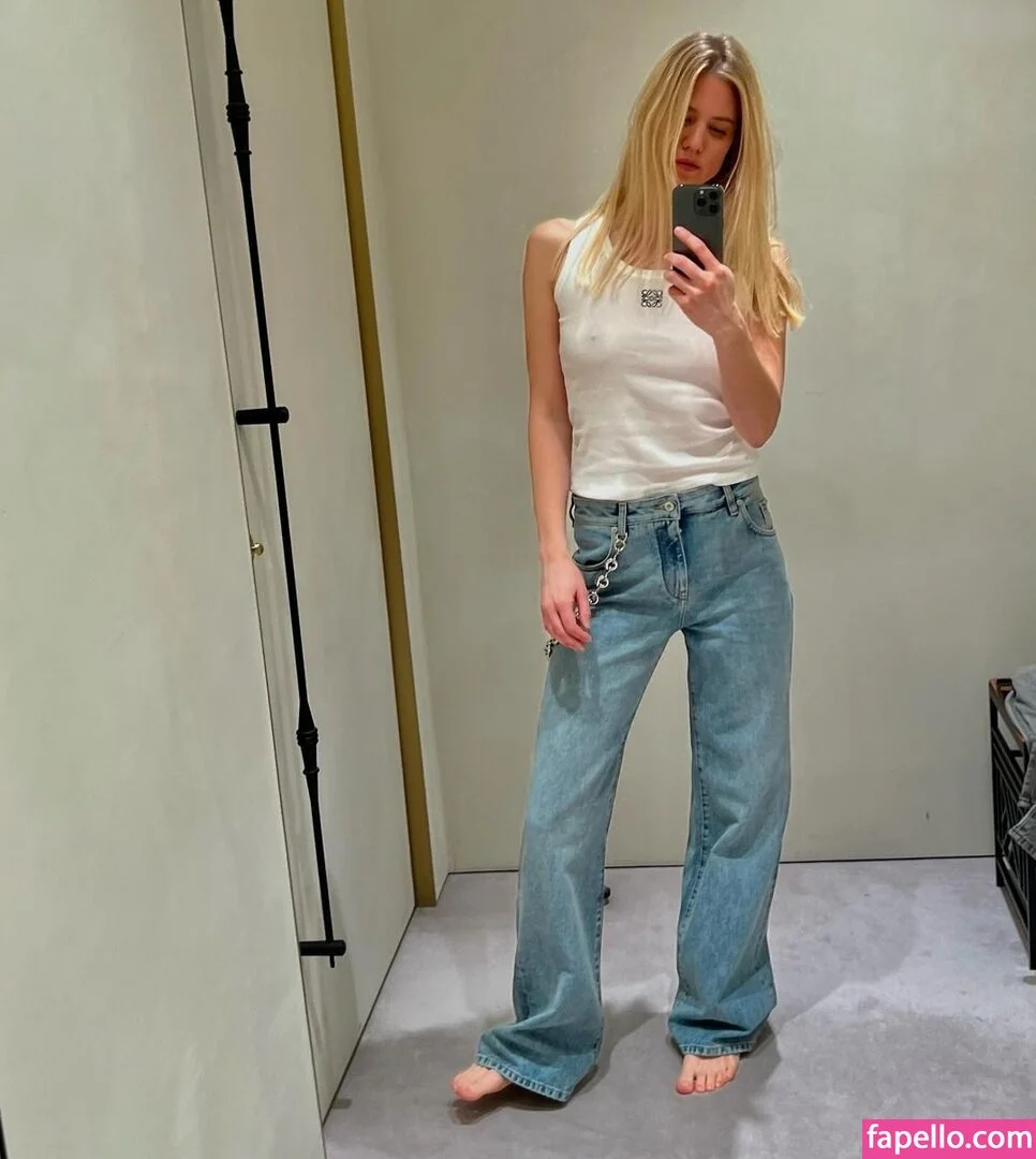 Larissa Marolt Onlyfans Photo Gallery 