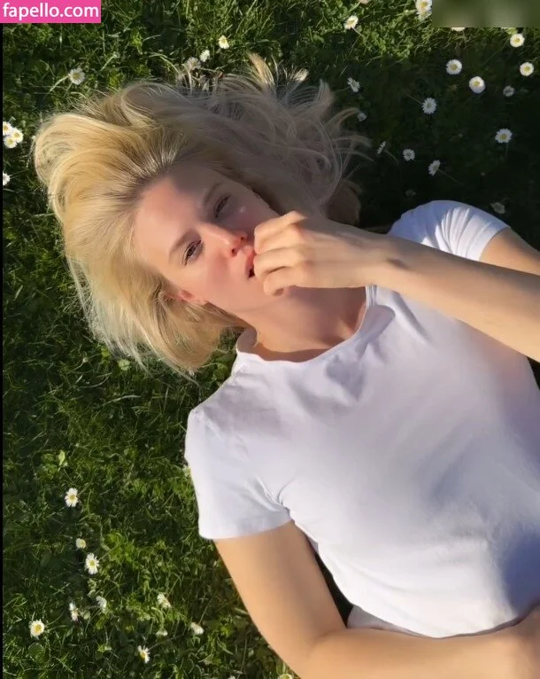 Larissa Marolt Onlyfans Photo Gallery 