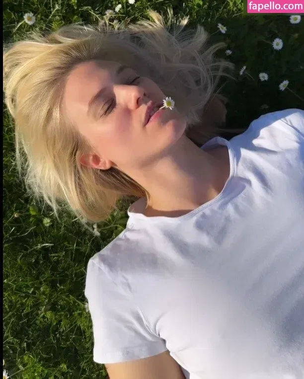 Larissa Marolt Onlyfans Photo Gallery 