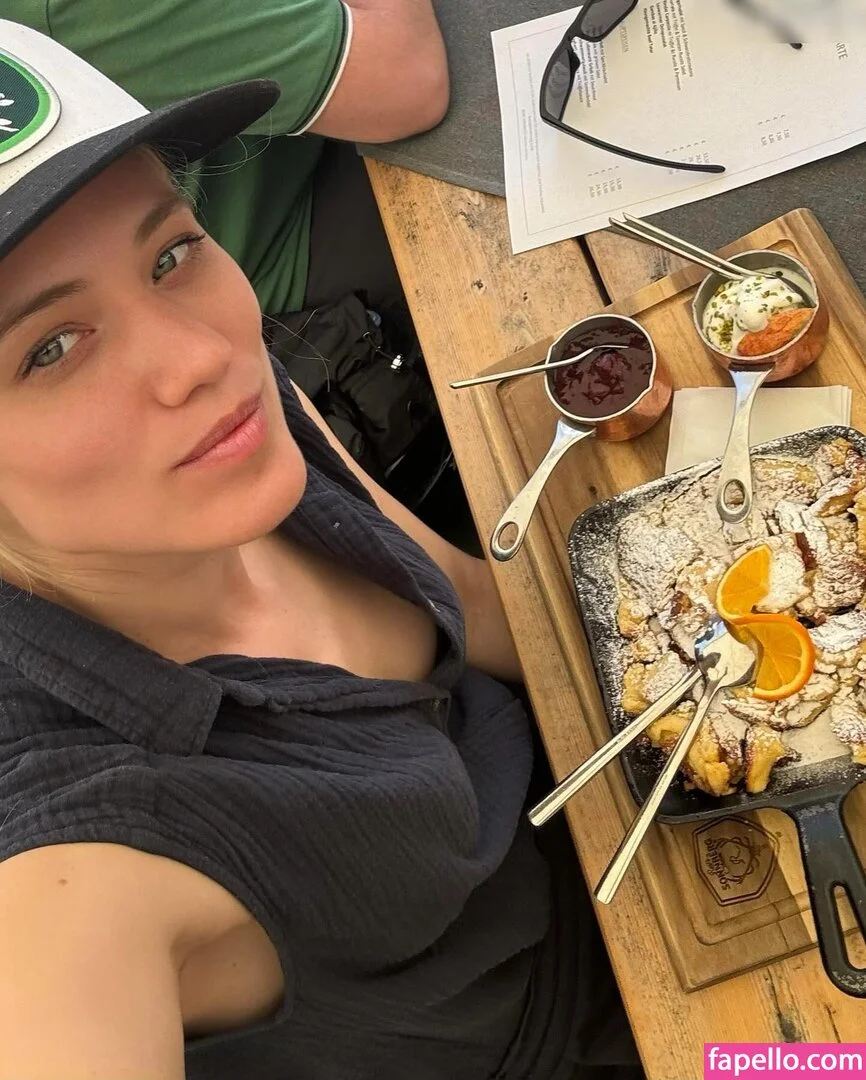 Larissa Marolt Onlyfans Photo Gallery 