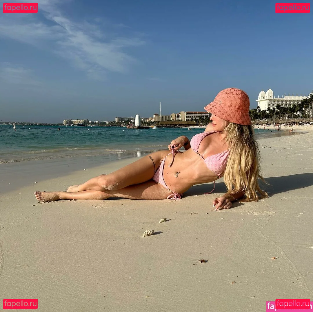 Karmen Petrovic Onlyfans Photo Gallery 