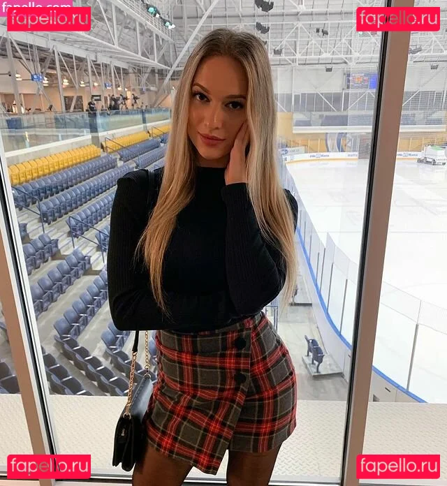 Karmen Petrovic Onlyfans Photo Gallery 