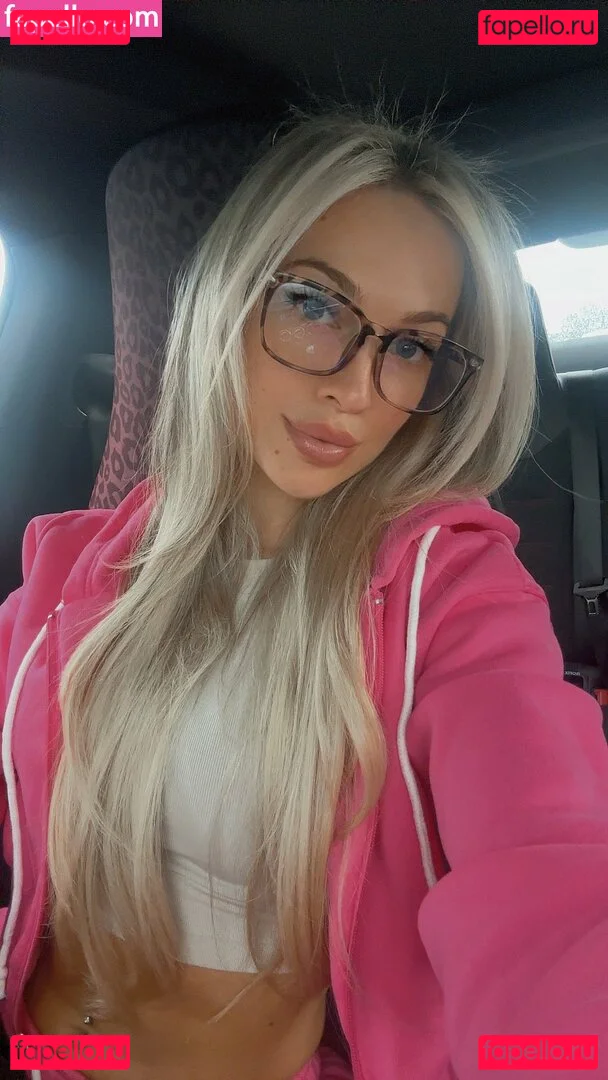 Karmen Petrovic Onlyfans Photo Gallery 