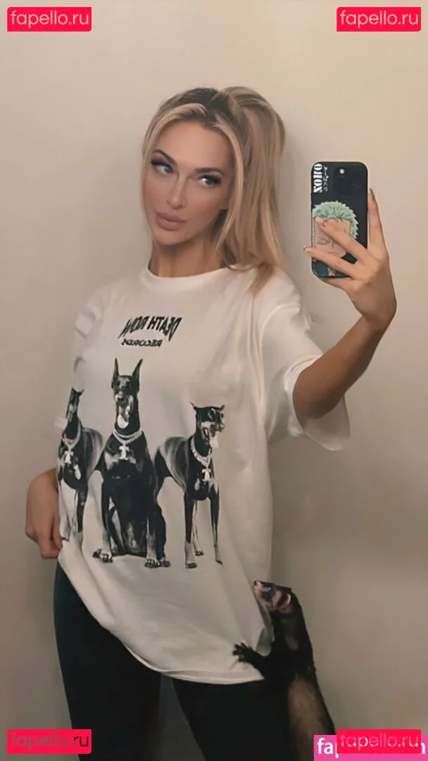 Karmen Petrovic Onlyfans Photo Gallery 