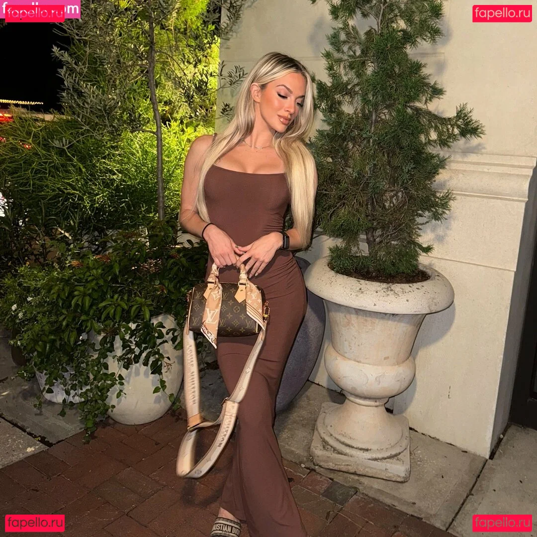 Karmen Petrovic Onlyfans Photo Gallery 