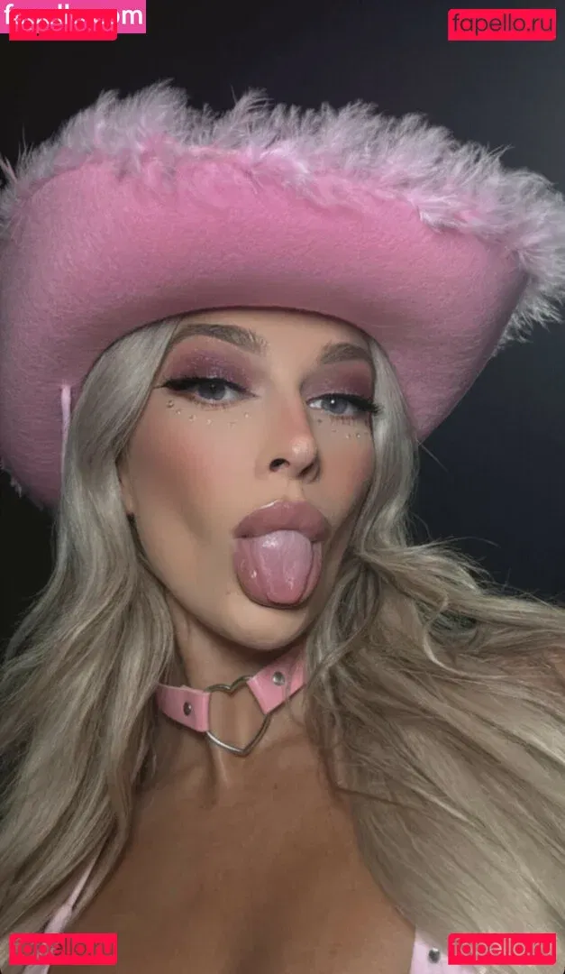 Karmen Petrovic Onlyfans Photo Gallery 