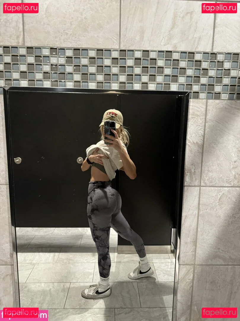 Karmen Petrovic Onlyfans Photo Gallery 