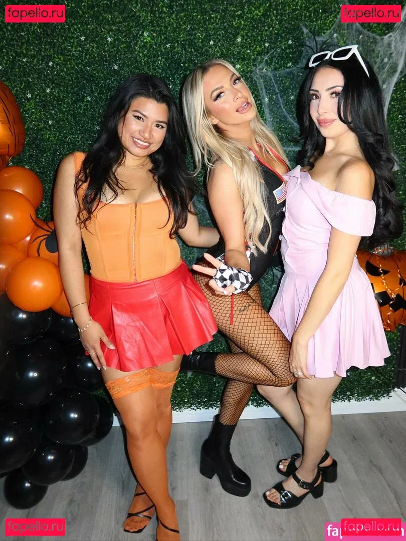 Karmen Petrovic Onlyfans Photo Gallery 