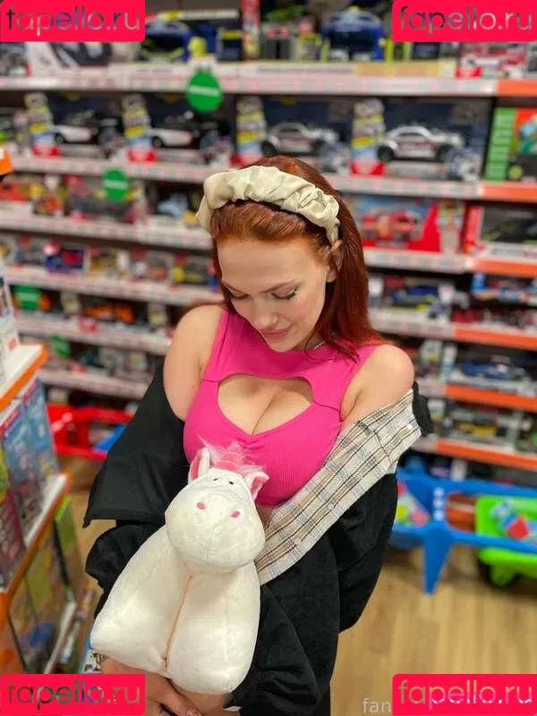 Ani Ray Onlyfans Photo Gallery 