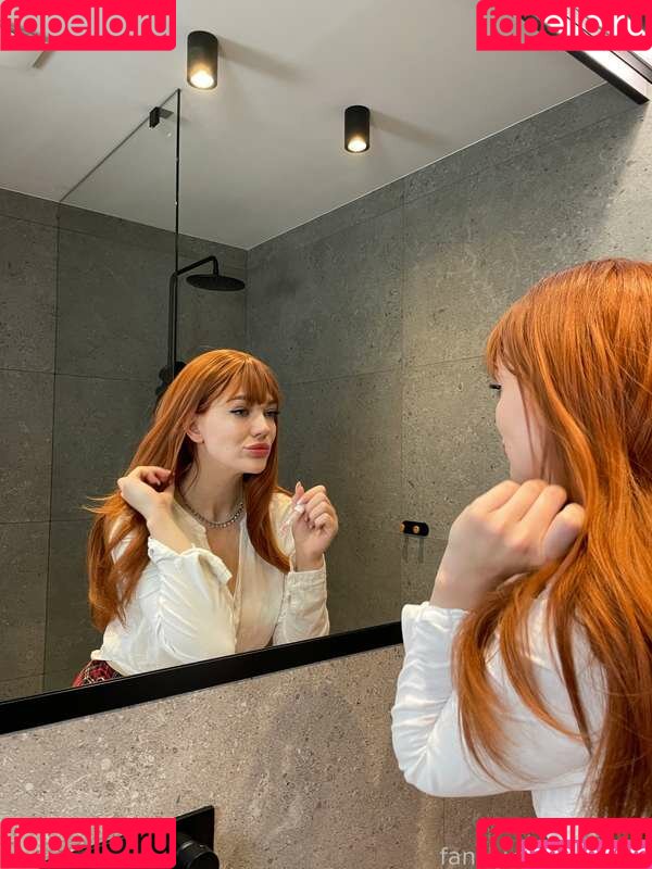 Ani Ray Onlyfans Photo Gallery 