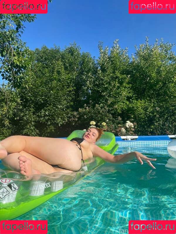 Ani Ray Onlyfans Photo Gallery 