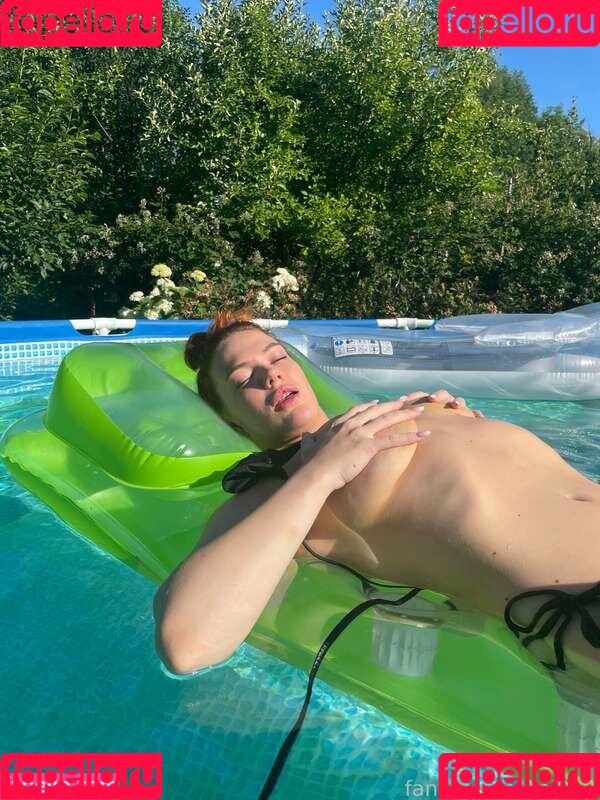 Ani Ray Onlyfans Photo Gallery 