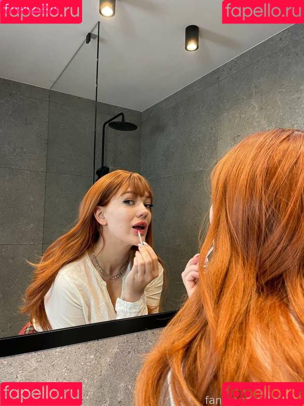 Ani Ray Onlyfans Photo Gallery 