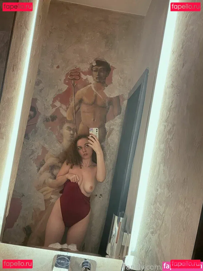 AshleyPie Onlyfans Photo Gallery 