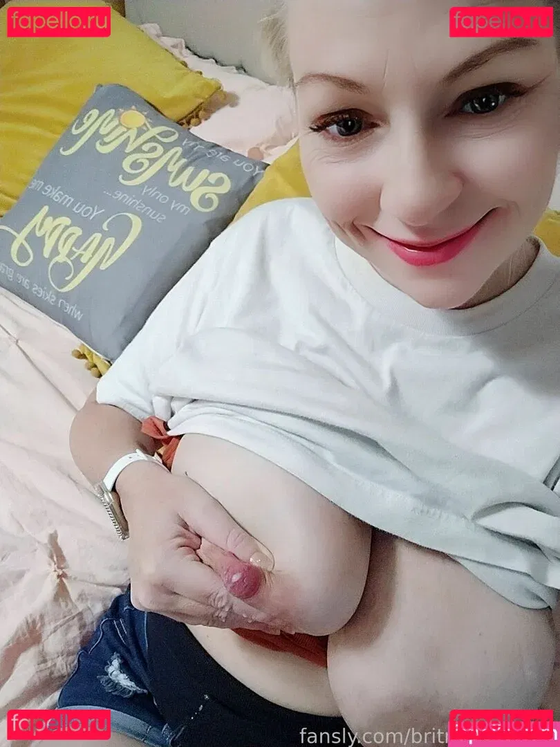 britneyathome Onlyfans Photo Gallery 